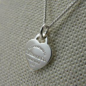 New Return to Tiffany & Co 925 Silver Mini Heart Tag Pendant 18" Chain Necklace